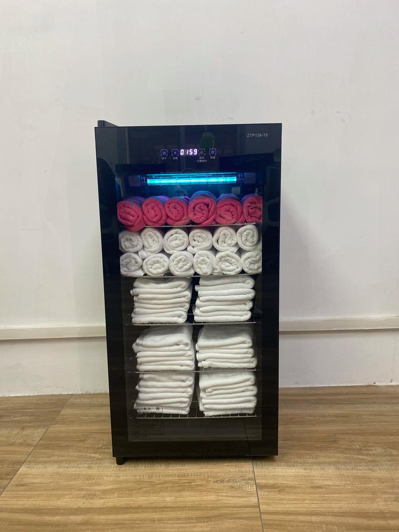 抽油烟机：厨房的清净守护者